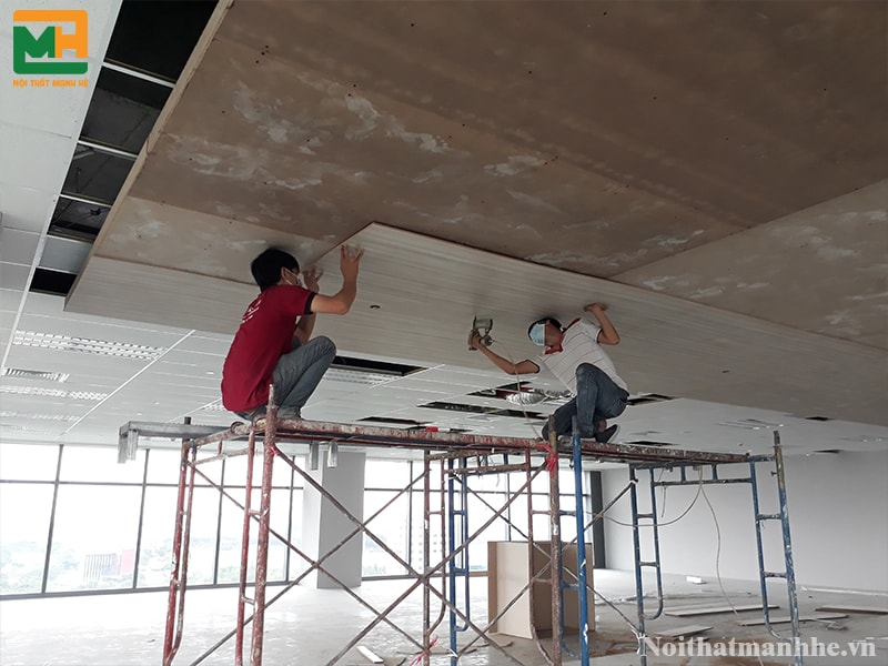 ốp trần laminate văn phòng