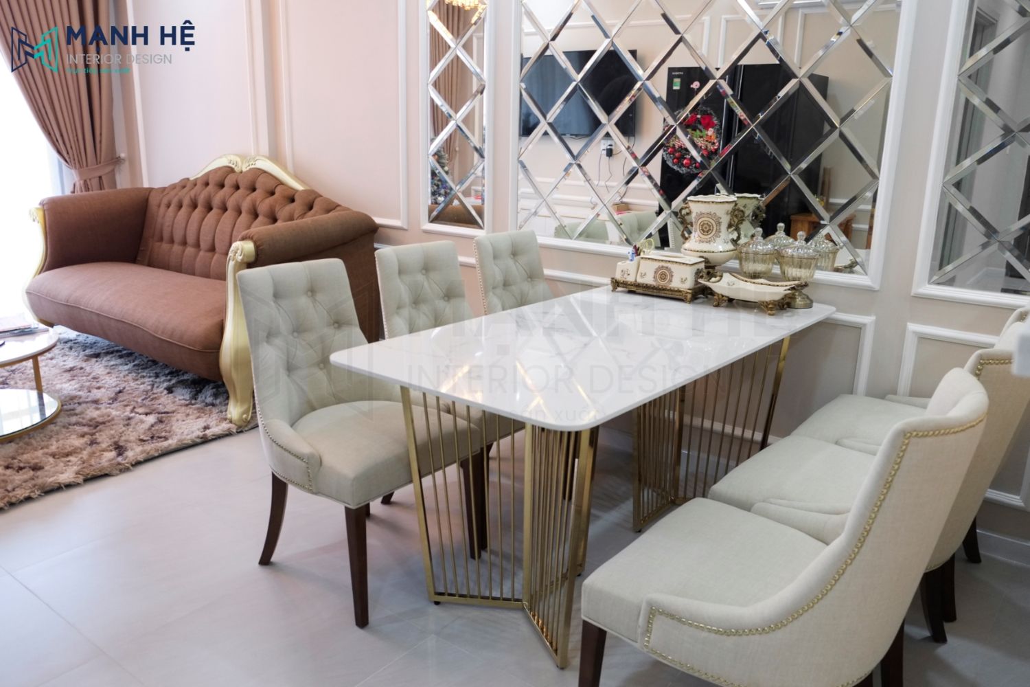 Nội thất phòng kahchs liền bàn ăn