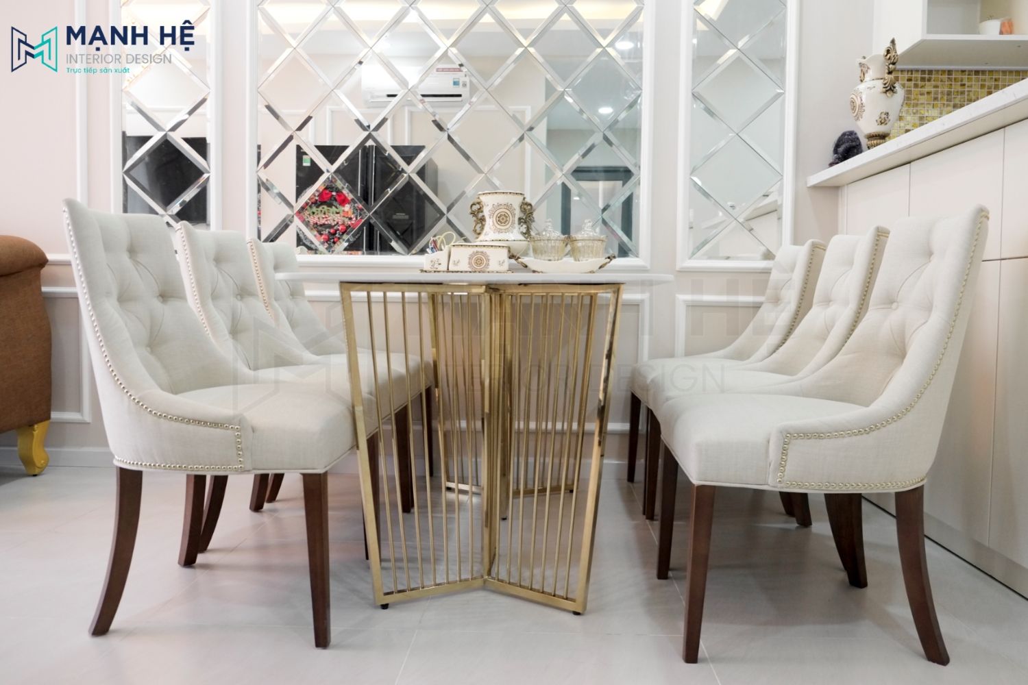 Nội thất bàn ăn tân cổ điển