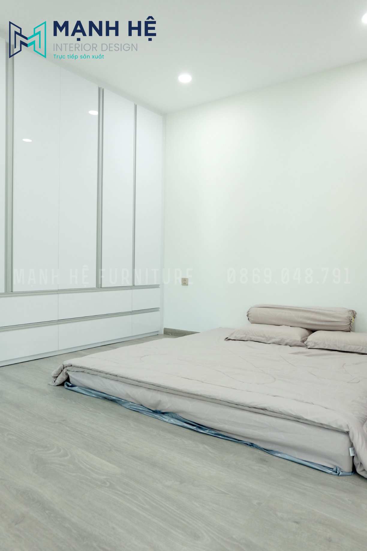 Tủ quần áo gỗ công nghiệp đụng trần