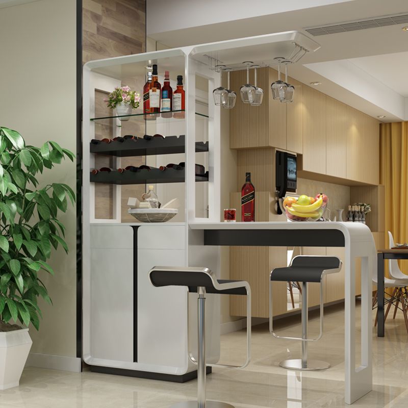 tủ bếp có quầy bar làm từ gỗ công nghiệp
