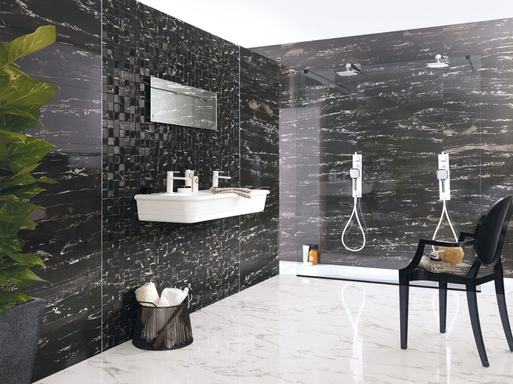 Sử dụng đá ốp tường nhà vệ sinh màu đen
