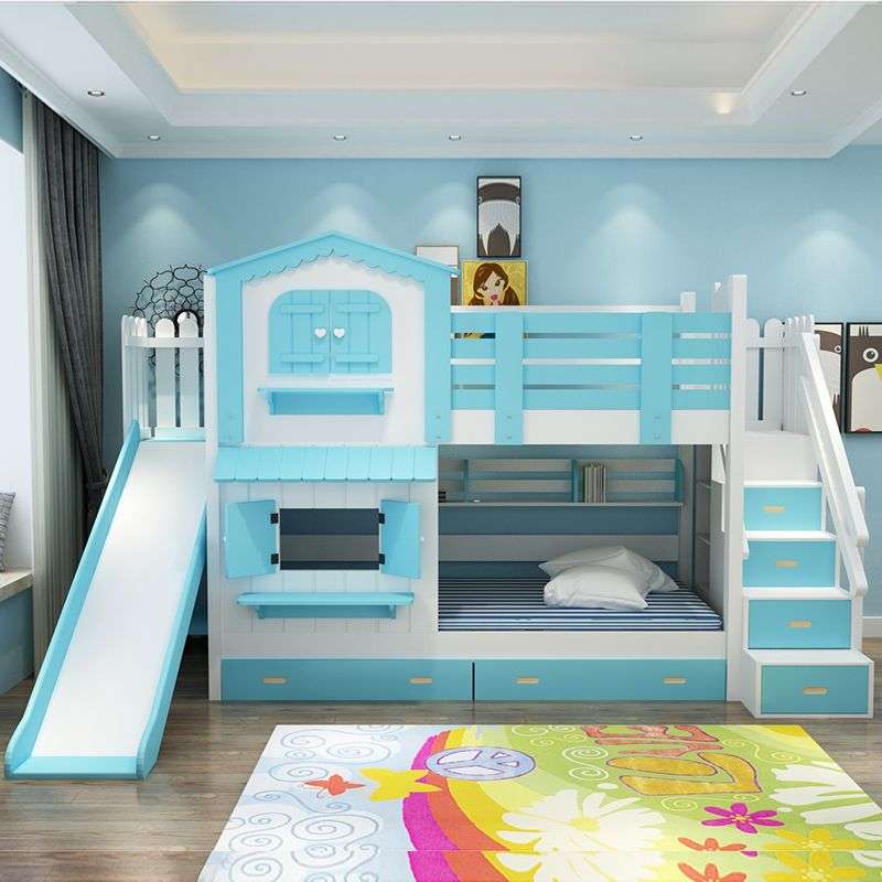 giường tầng có cầu trượt màu xanh