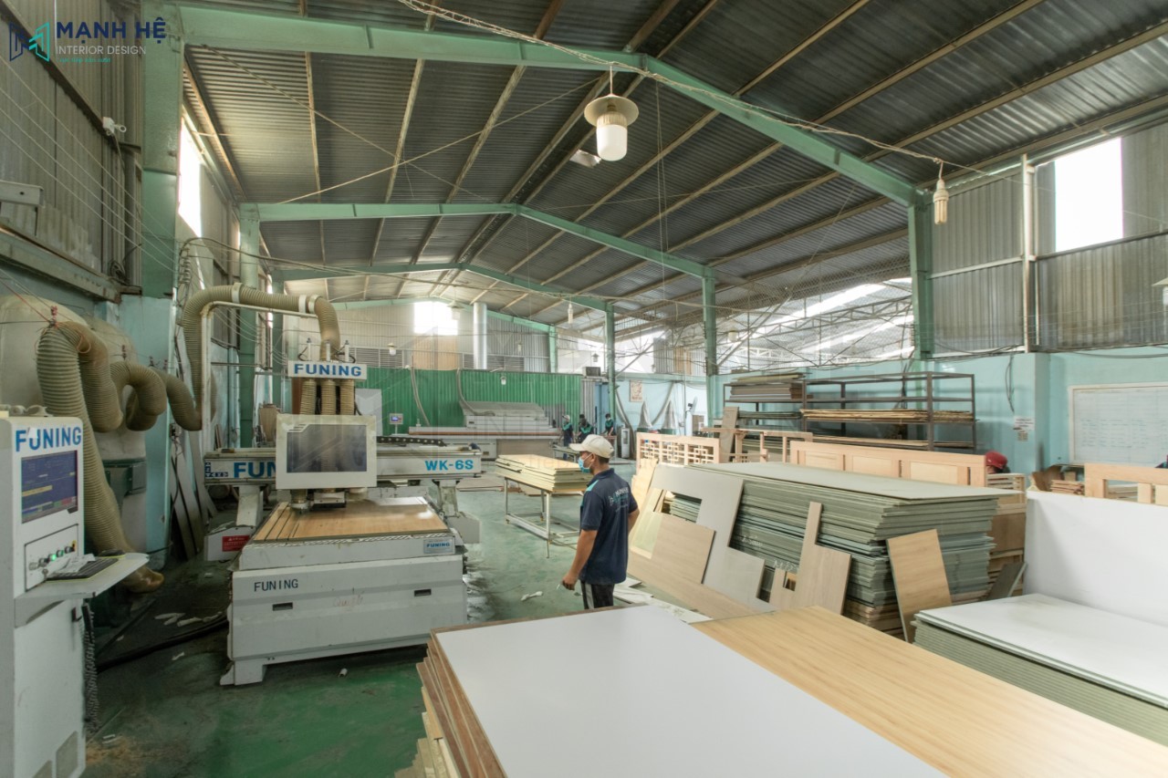 Quy mô xưởng sản xuất nội thất lớn hơn 2500m2