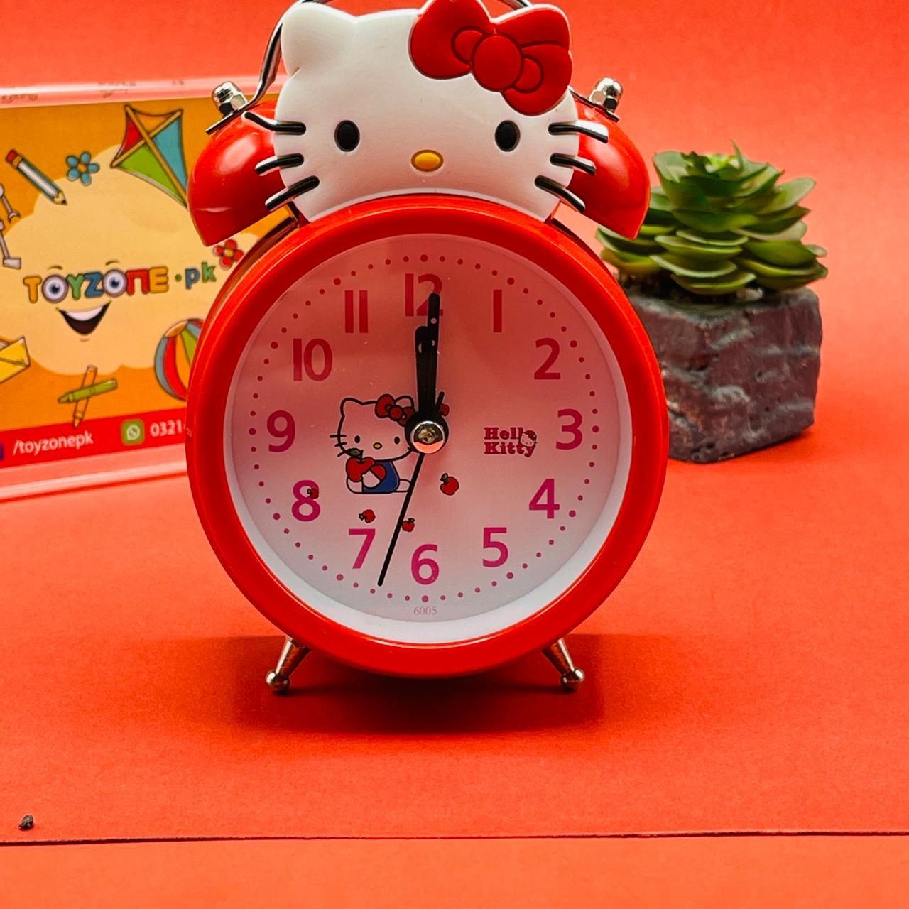 đồng hồ trang trí phòng ngủ hello kitty