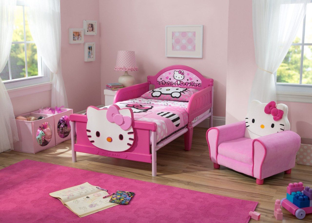 Mẫu 12: Trang trí phòng ngủ đẹp với giường hello kitty xếp gọn
