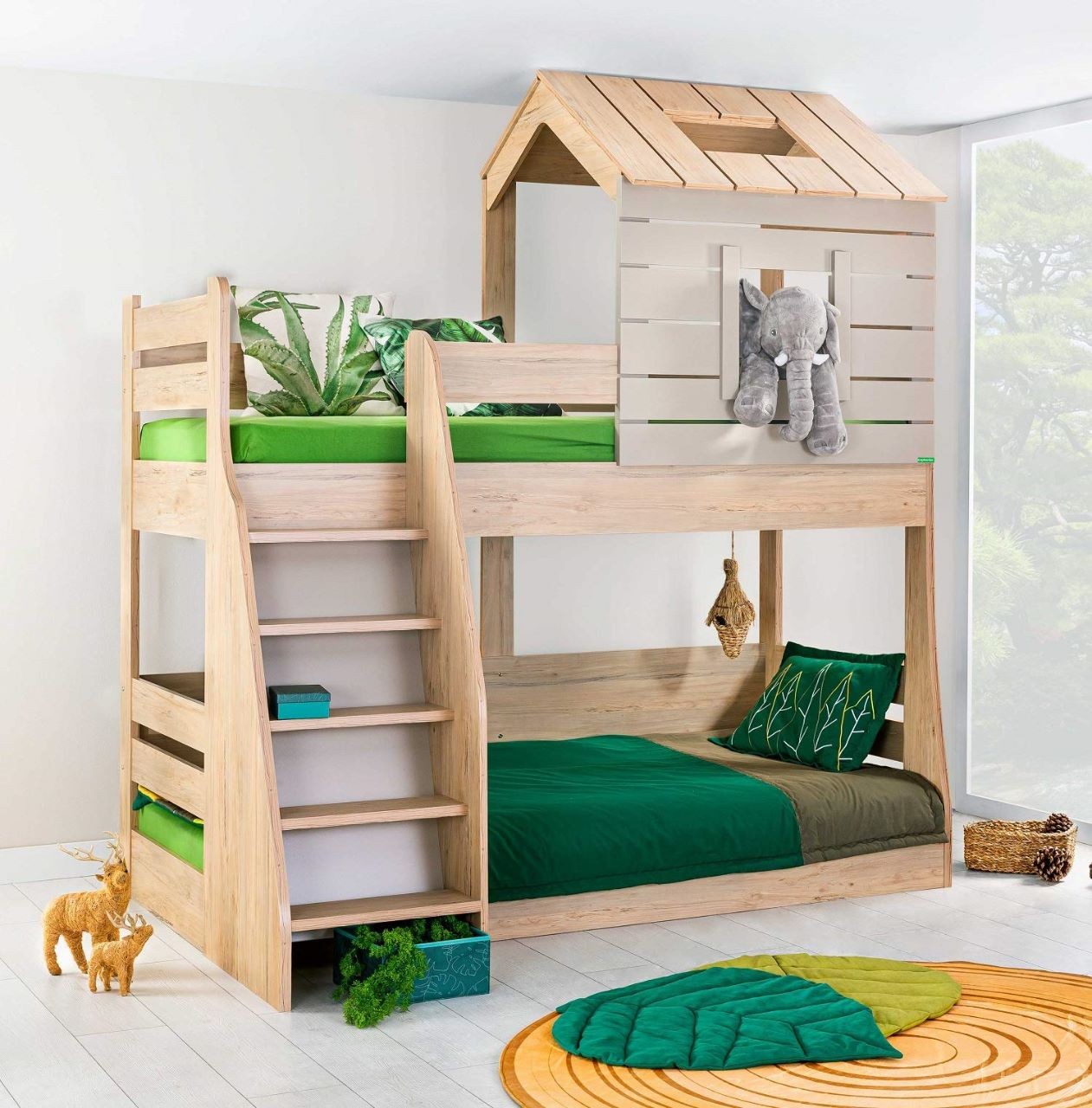 Ngôi nhà nhỏ trong khu rừng với giường tầng gác xép