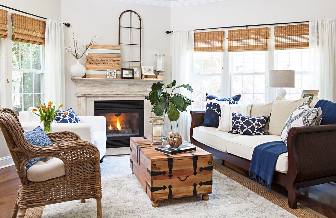 Tận dụng nguồn ánh sáng tự nhiên nhẹ nhàng cho không gian phòng khách rustic
