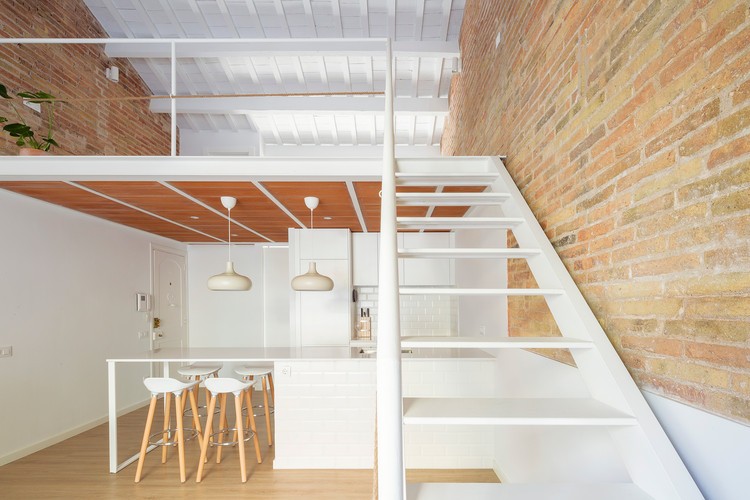 Căn hộ 30m2 có gác lửng đơn giản tinh tế