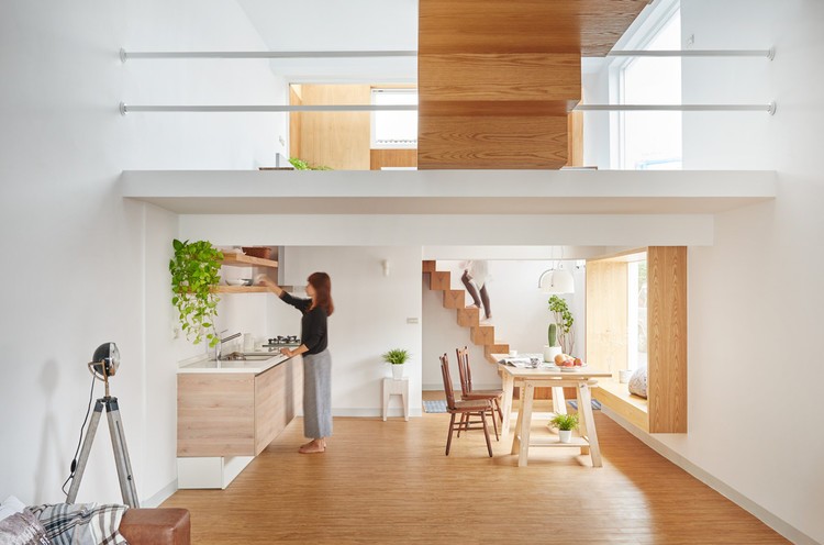 Nội thất căn hộ 30m2 có gác lửng với chất liệu gỗ công nghiệp
