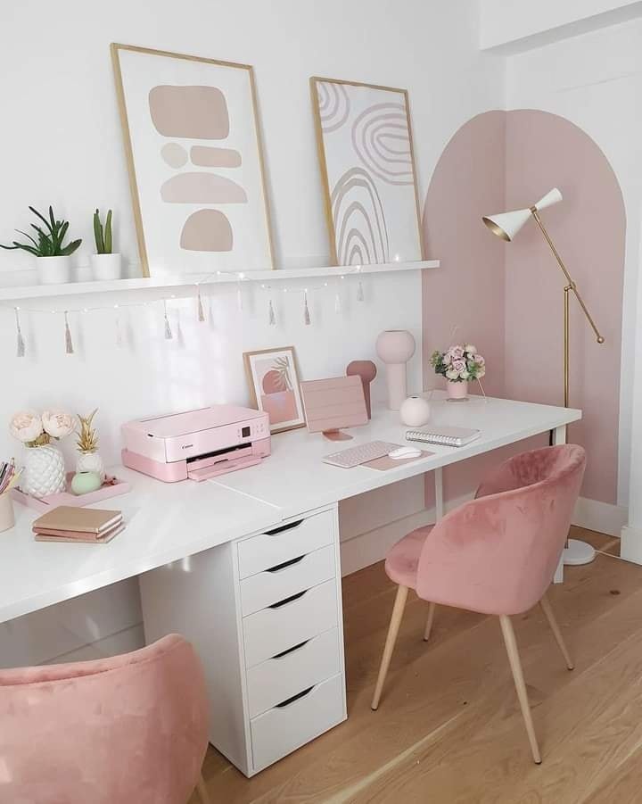 Phối màu trắng hồng pastel cho phòng ngủ bạn gái