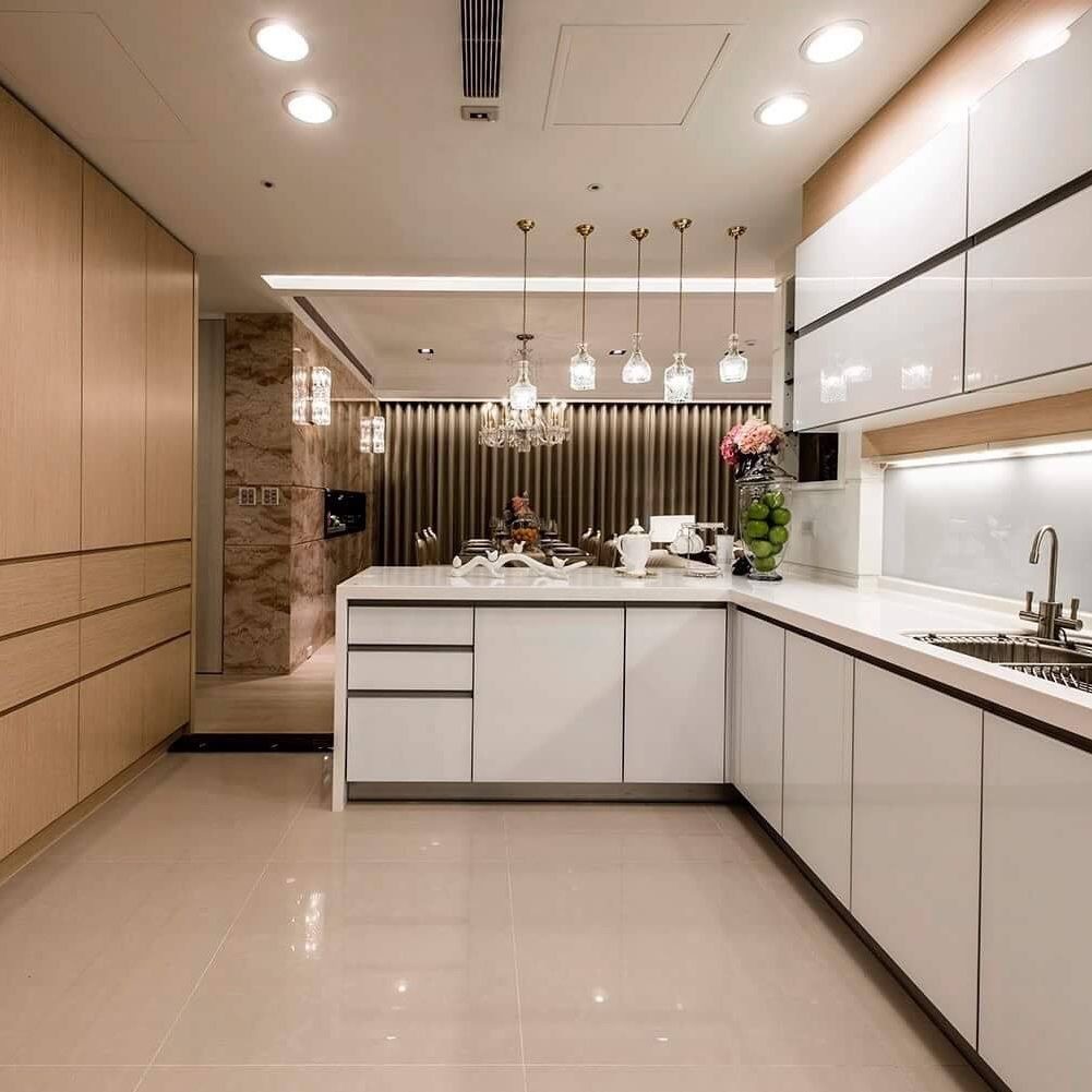 Mẫu tủ bếp nhựa Picomat cánh tủ acrylic