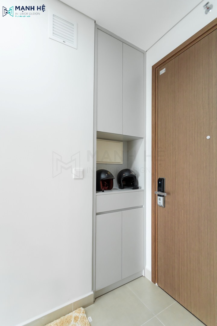 Tủ giày dép cũng được thi công âm tường hiện đại và gọn gàng