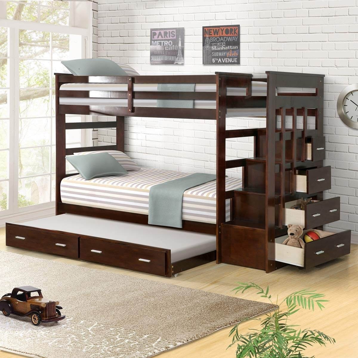 Mẫu giường 3 tầng có các ngăn hộc kéo đa năng