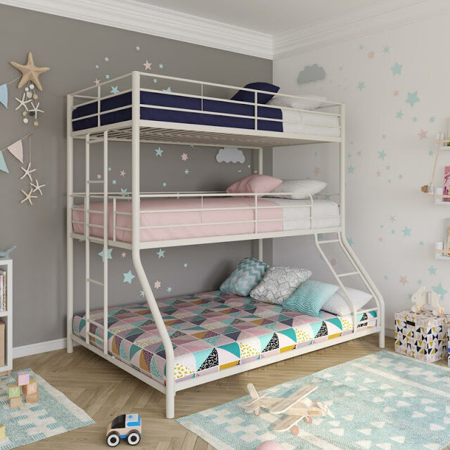 Mẫu giường 3 tầng bằng sắt cho 3 bạn nhỏ sử dụng