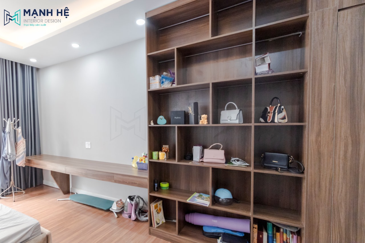 Thi công kệ tủ tivi treo tường kết hợp tủ trang trí đẹp tiện nghi