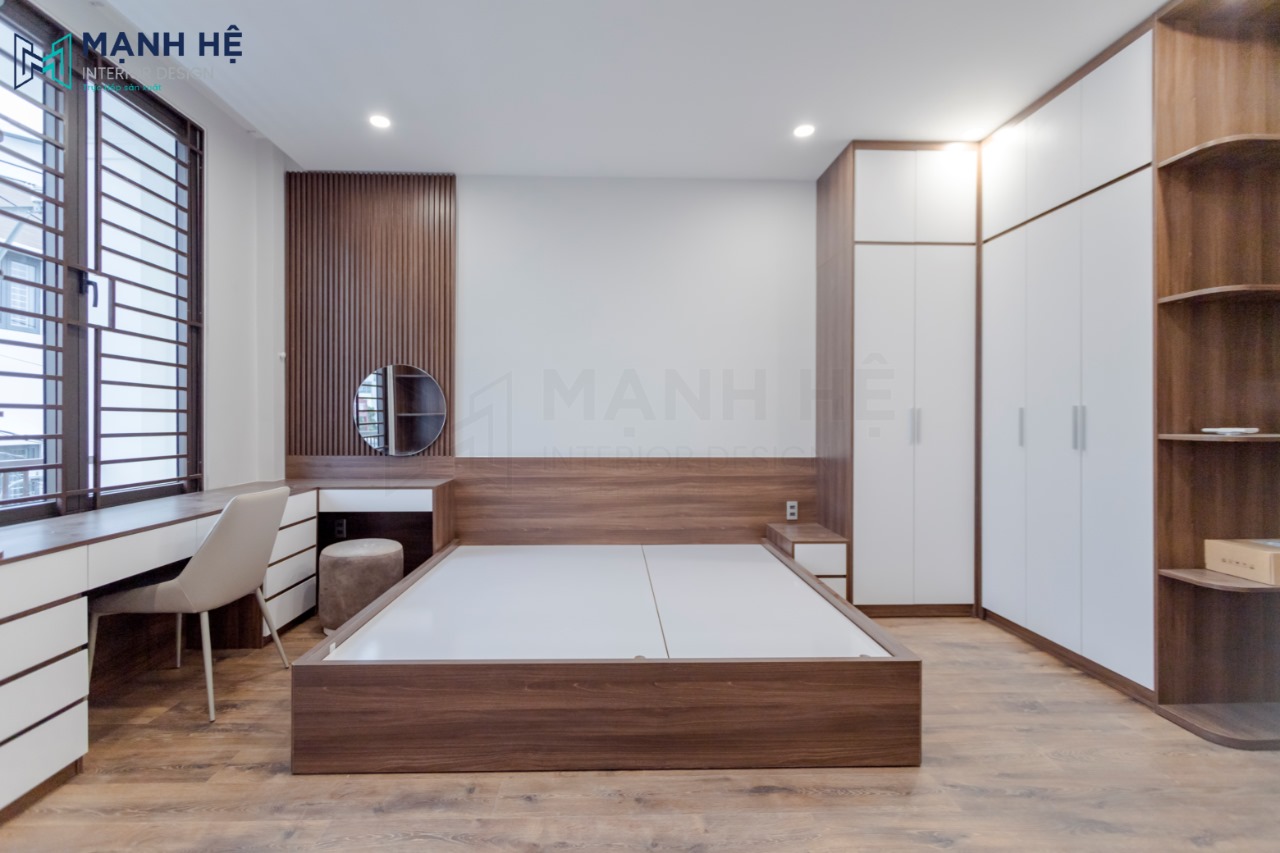 Tổng quan không gian phòng ngủ master được thi công bằng gỗ công nghiệp