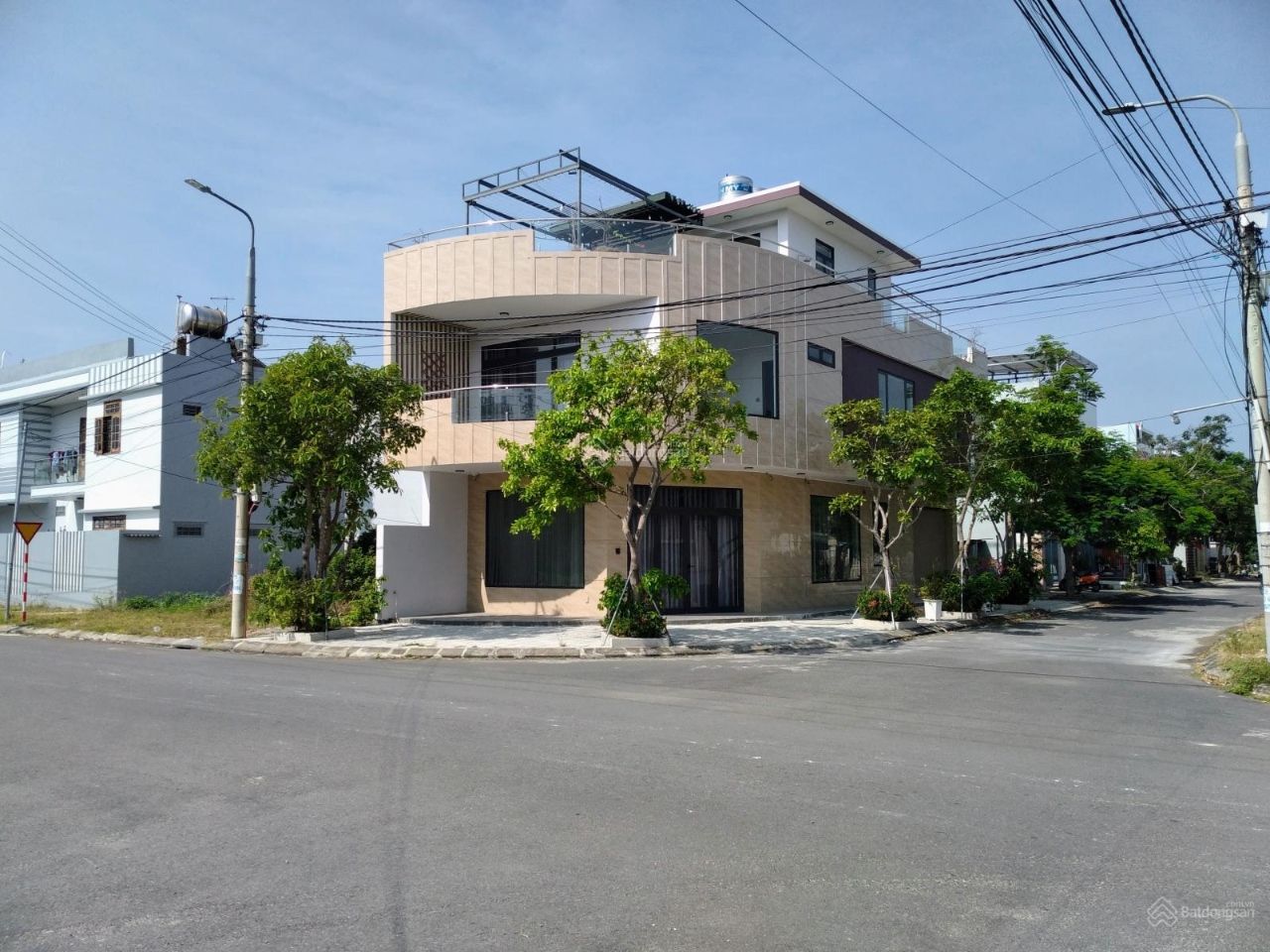 Nhà 2 mặt tiền có thể tận dụng để kinh doanh