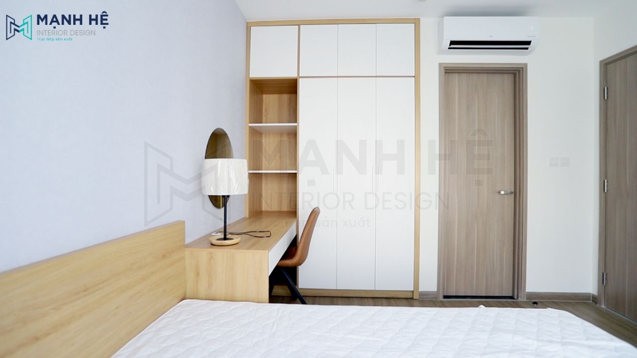 Tủ quần áo cánh mở cao đụng trần với nhiều ngăn hộc tiện nghi