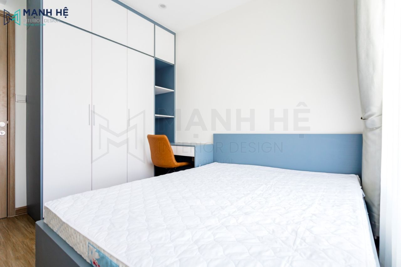 Tủ quần áo cánh mở cao đụng trần kết hợp bàn trang điểm