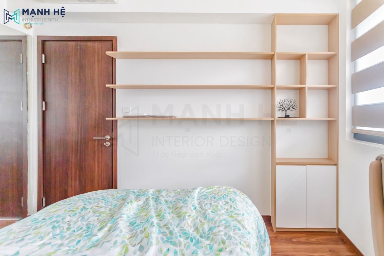 Kệ trang trí tạo điểm nhấn ấn tượng cho không gian phòng ngủ