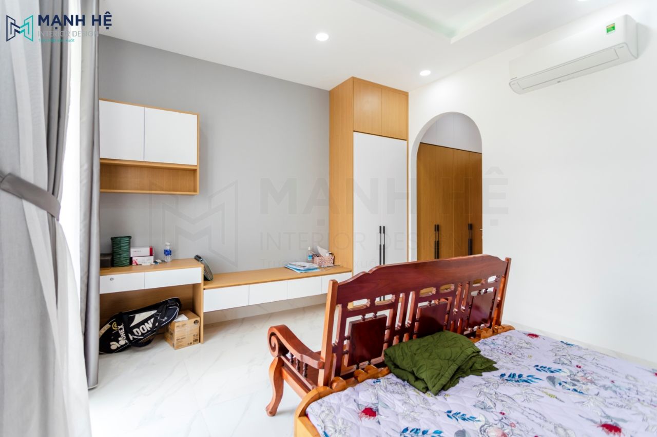 Tủ quần áo nhỏ tích hợp kệ tivi và bàn làm việc