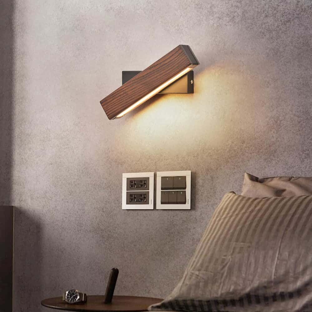 Mẫu 5: Đèn ngủ treo tường hình thanh gỗ nhỏ bắt mắt