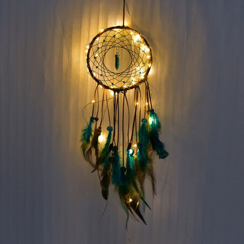 Mẫu 19: Đèn treo tường phòng ngủ dạng dreamcatcher độc lạ