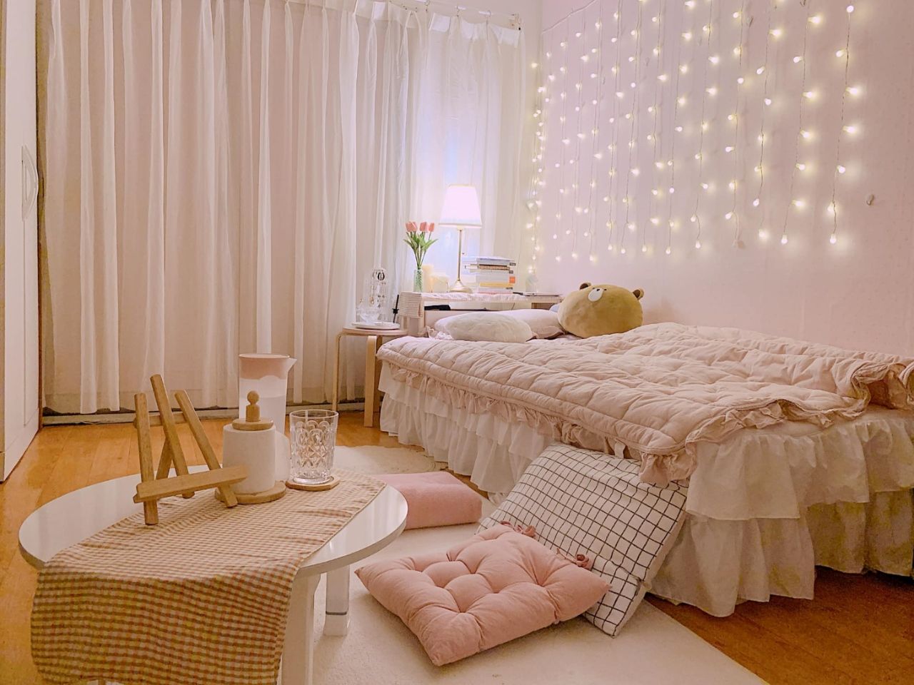 Bố trí nội thất hài hòa là điểm quan trọng để phòng ngủ thêm chill