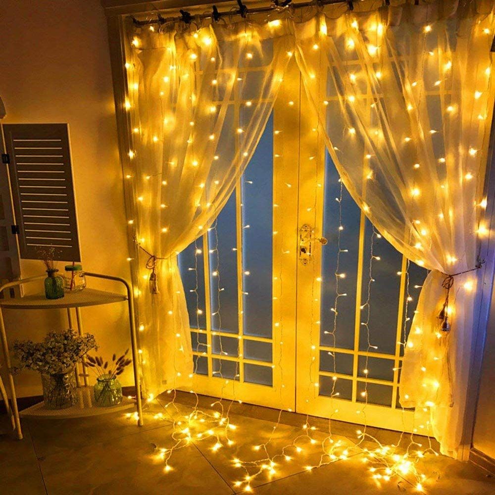 Trang tí cửa sổ bằng đèn led