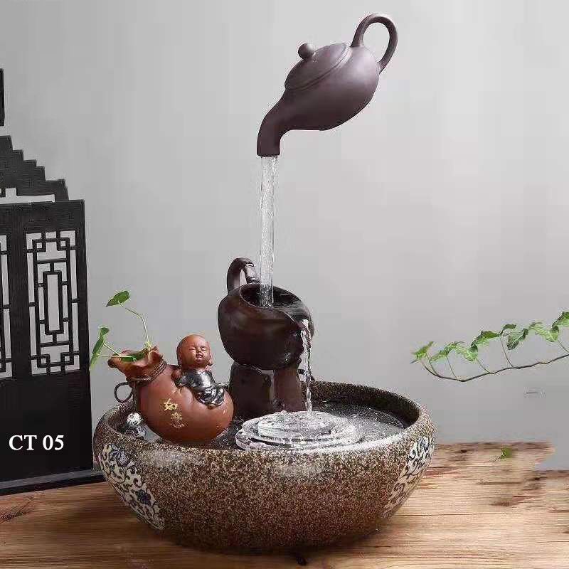 Trang trí bàn trà đạo bằng thác nước làm cho bàn trà đạo trở nên sinh động hơn