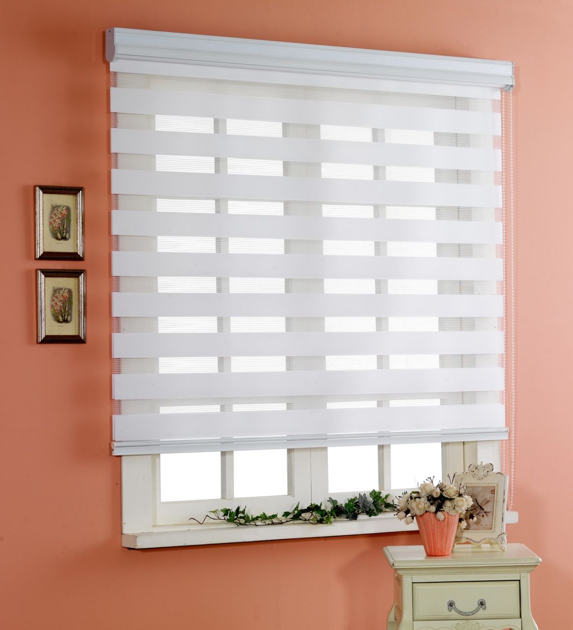 Rèmcuốn dạng cầu vồng rất được yêu thích hiện nay giúp tăng thêm vẻ đẹp cho cửa sổ phòng