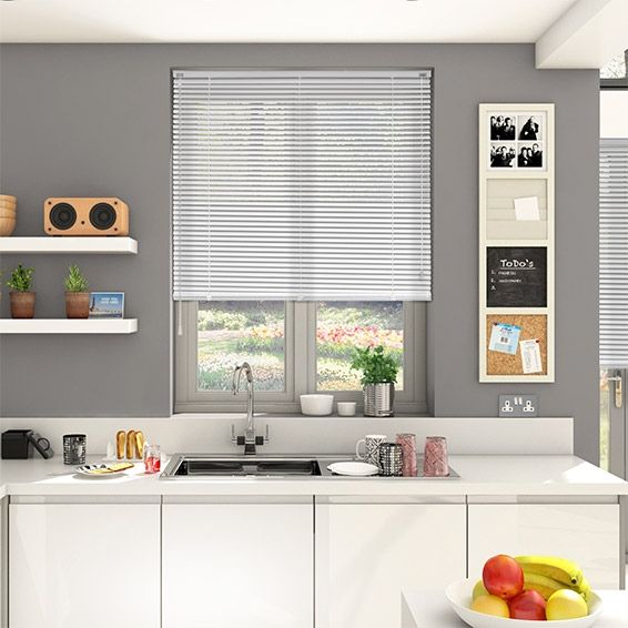 Mẫu 3: Rèm sáo nhôm phòng bếp màu trơn cơ bản