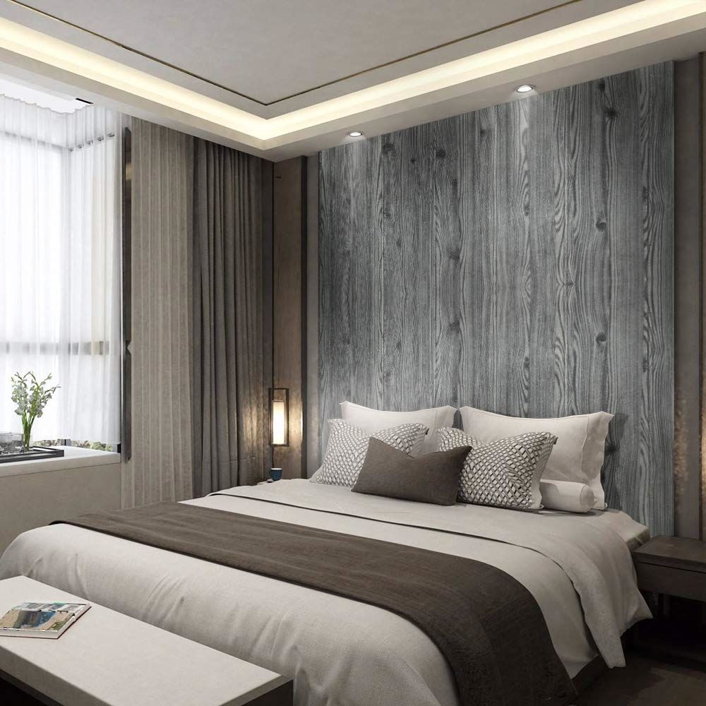 Tạo điểm nhấn cho phòng ngủ với giấy dán tường giả vân gỗ xám lạnh
