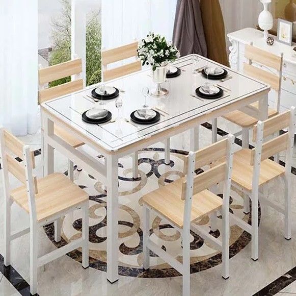 Mẫu 12: Bàn ăn gỗ sồi phong cách vintage dễ thương