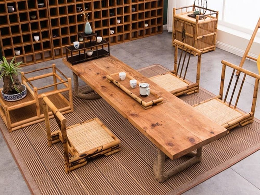 Bàn ăn ngồi bệt giúp không gian thanh nhàn hơn, thoải mái hơn
