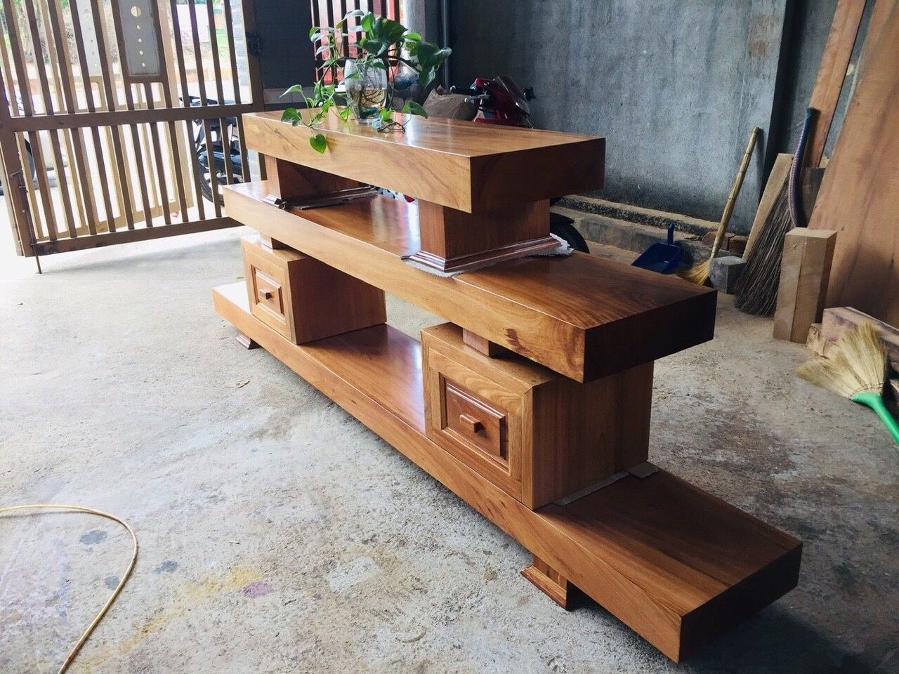Màu sắc sang trọng từ gỗ tự nhiên nguyên khối
