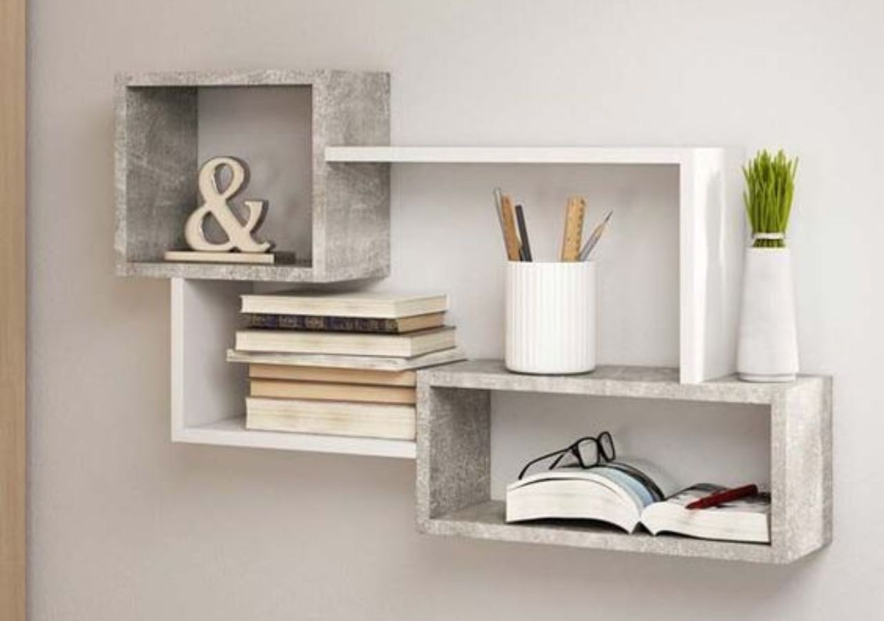 Cách 8: Trang trí kệ sách treo tường đẹp, đơn giản