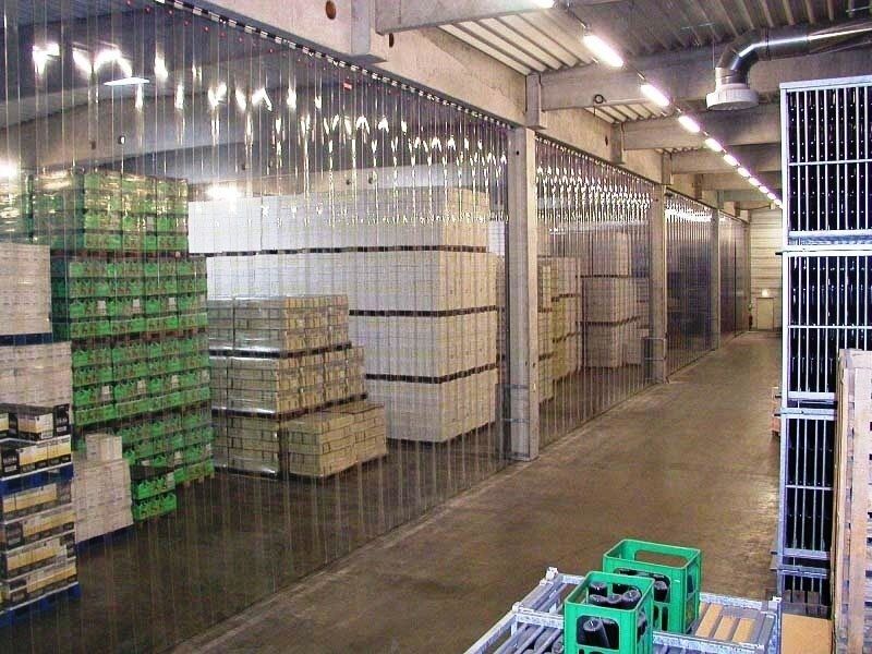 Tối ưu ánh sáng nhà kho nhờ thiết kế rèm nhựa trong suốt