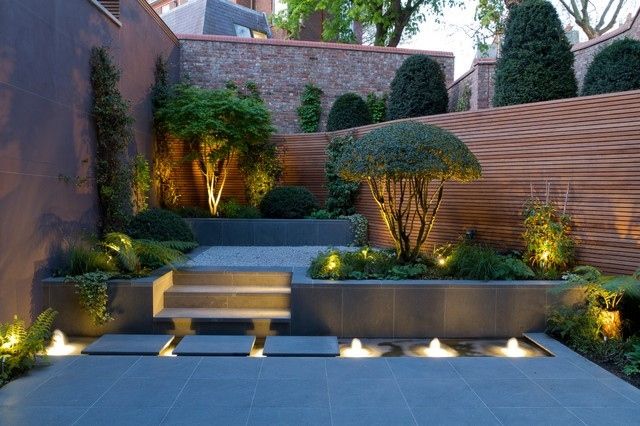 Mẫu 16: Đèn led âm sàn chiếu sáng cho khu vườn của nhà bạn