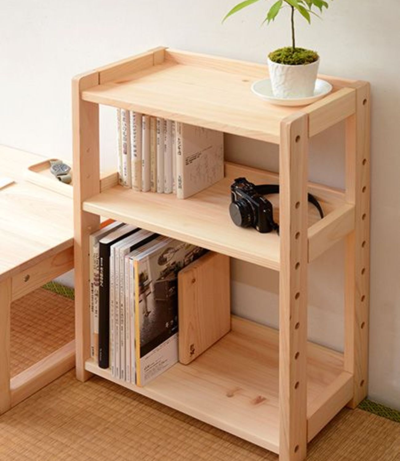 Kệ sách mini, kệ để đầu giường gỗ ghép thông