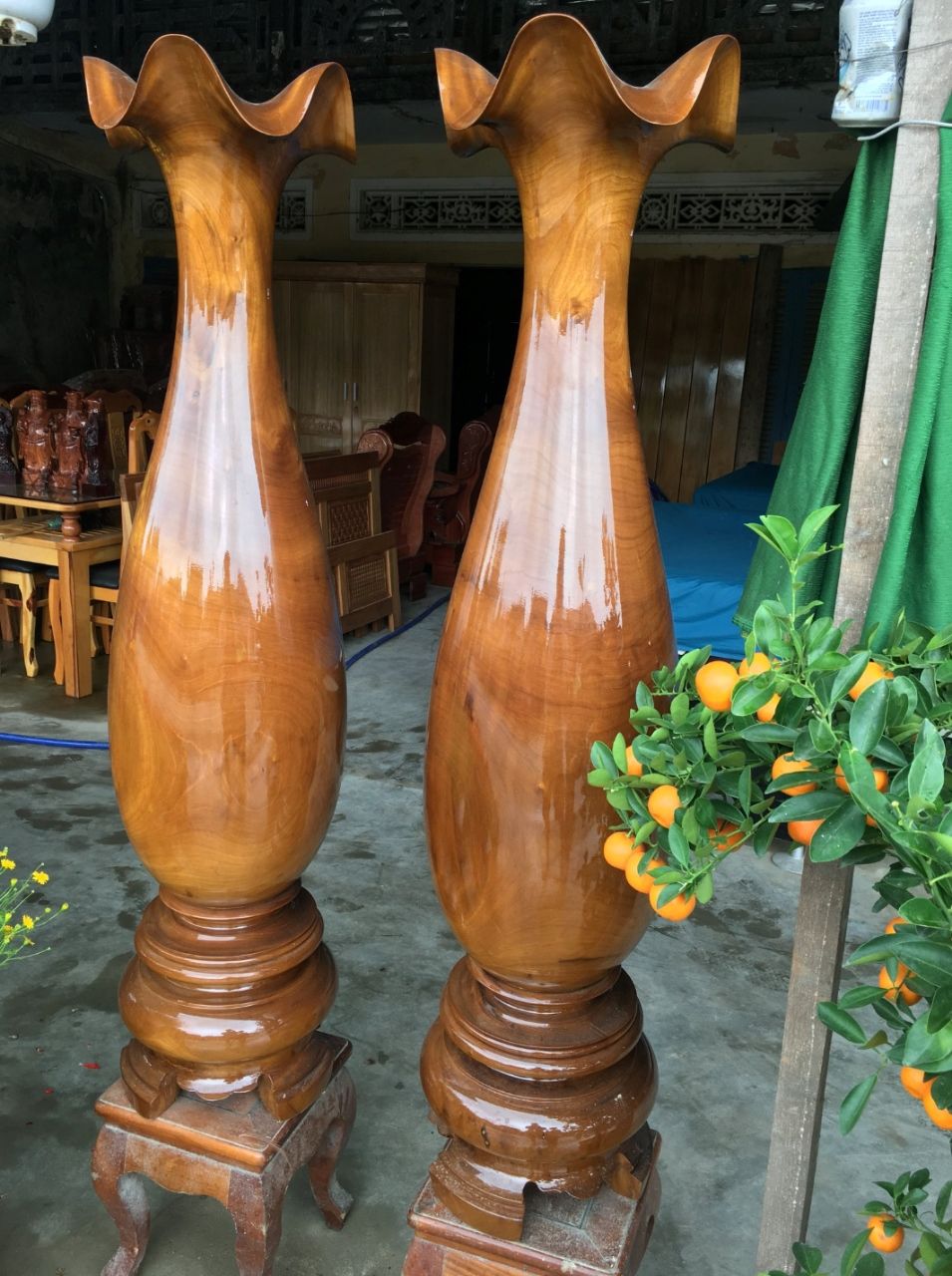 Lục bình bằng gỗ dổi đơn giản nhưng đầy sang trọng