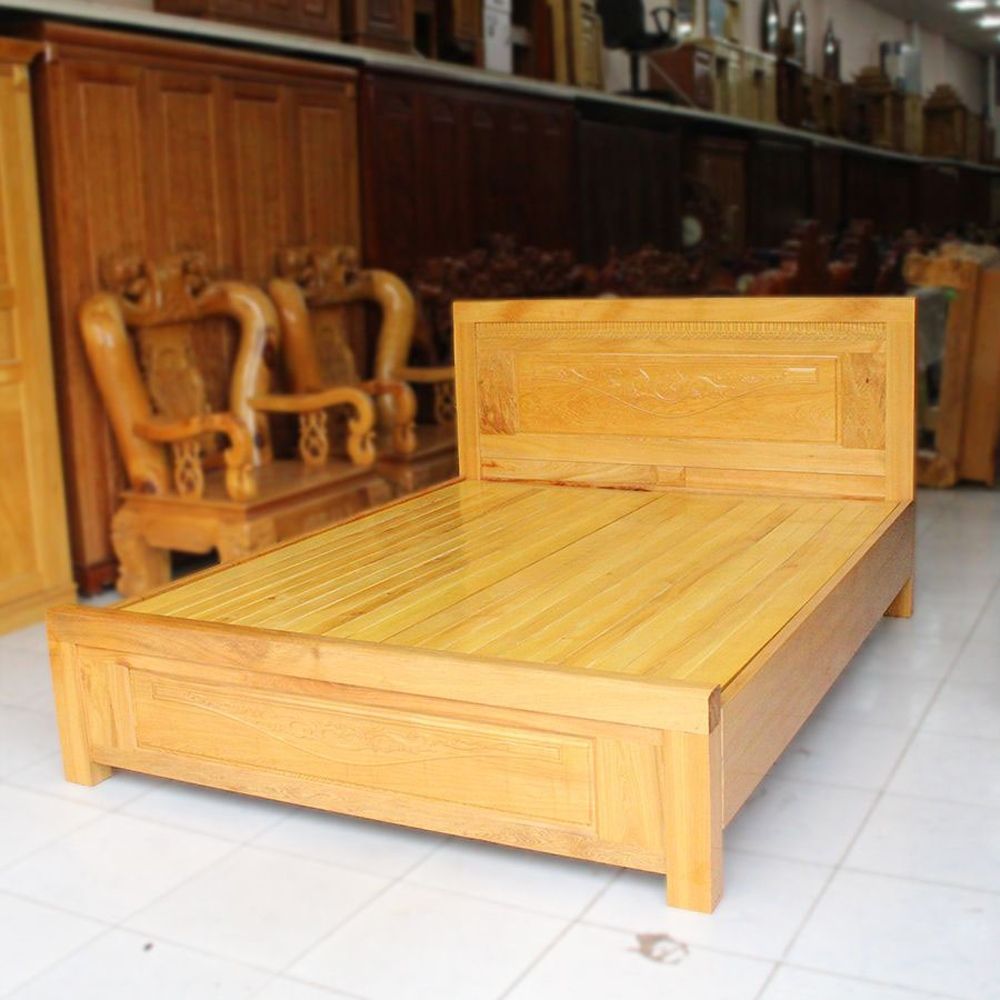 Giường gỗ pơ mu chắc chắn, tốt cho sức khỏe