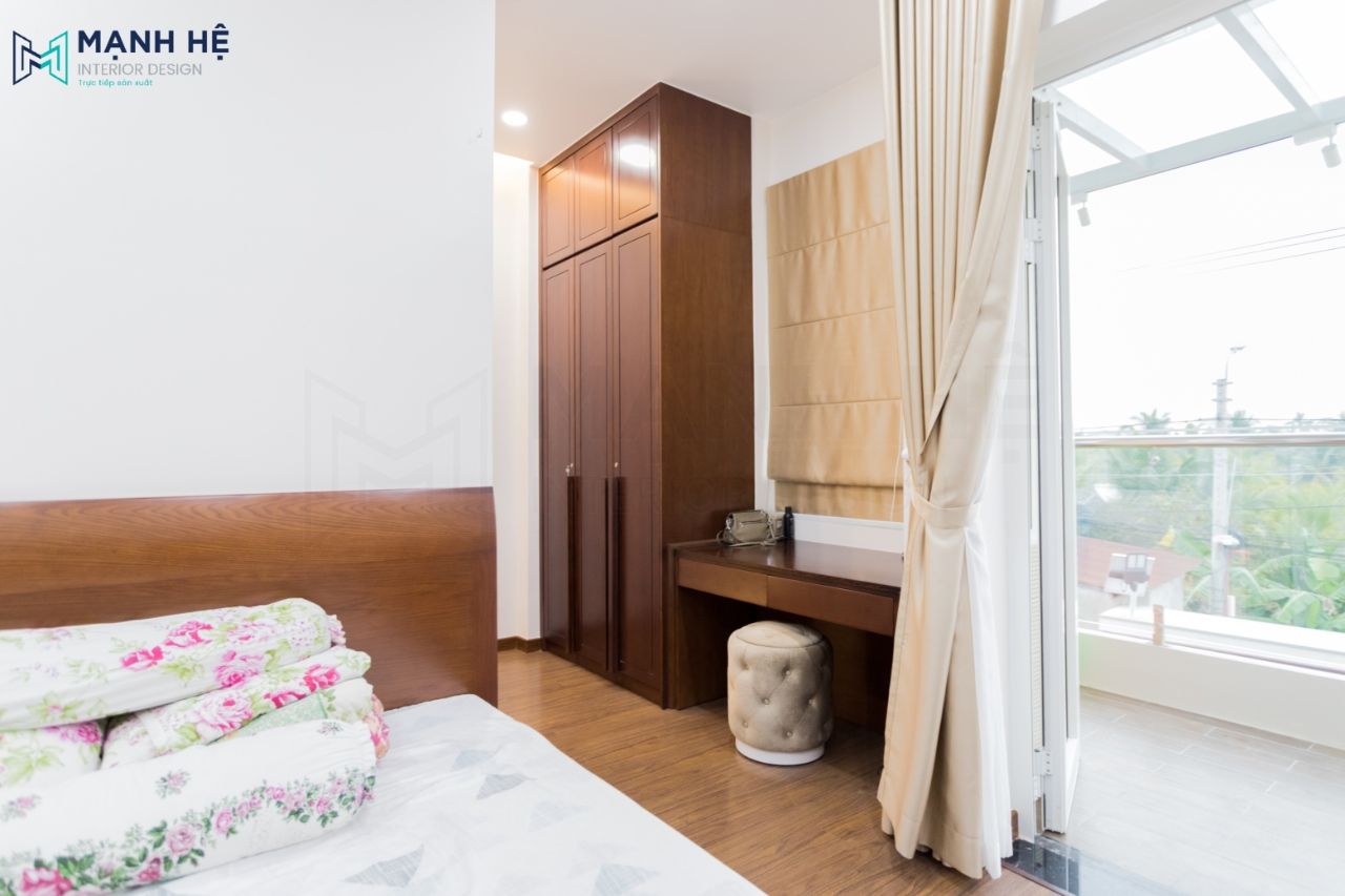 Tủ quần áo kết hợp bàn trang điểm