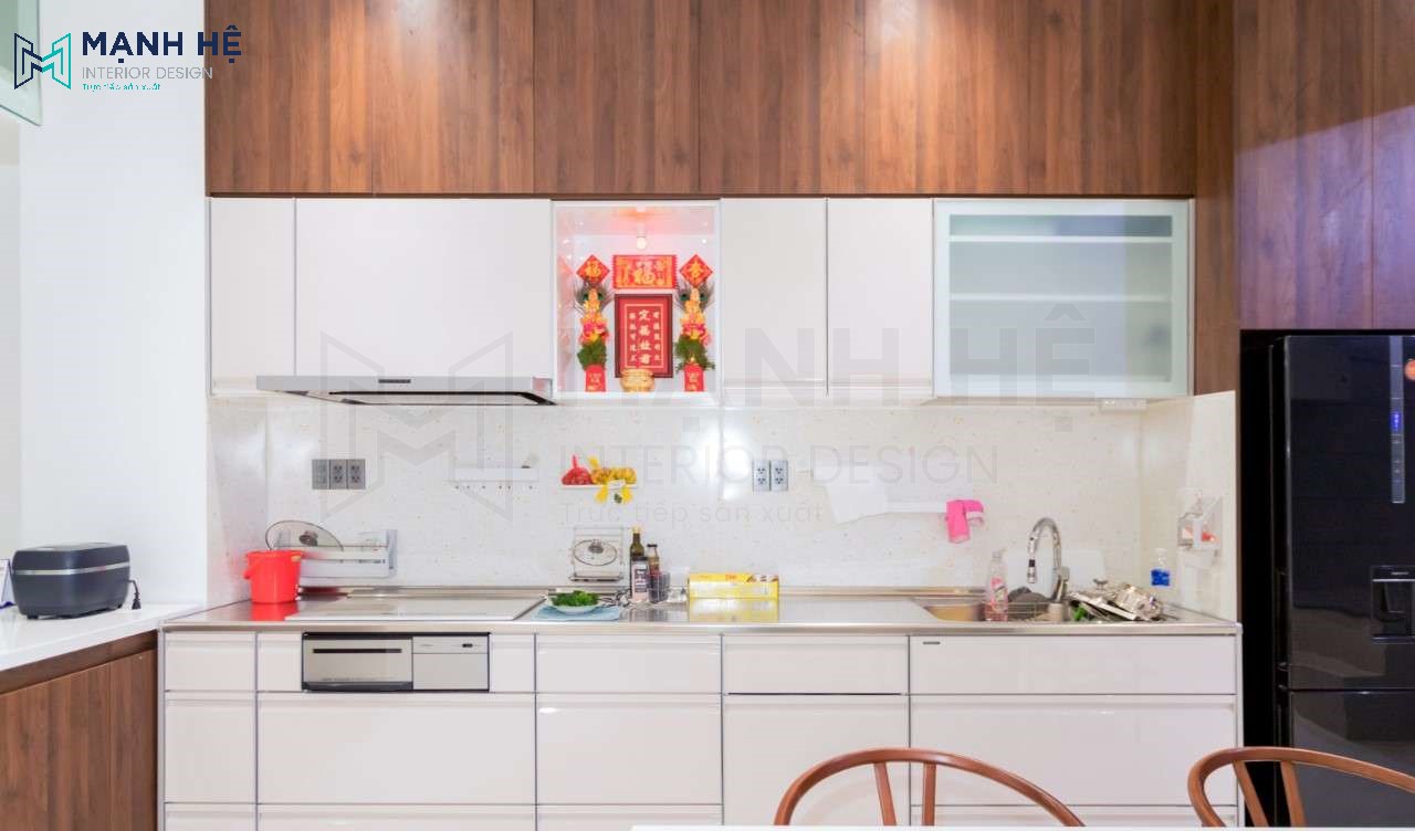 Tủ bếp chữ I độc đáo với sự kết hợp 2 lớp phủ Acrylic và Melamine cho không gian thêm sang trọng, hiện đại