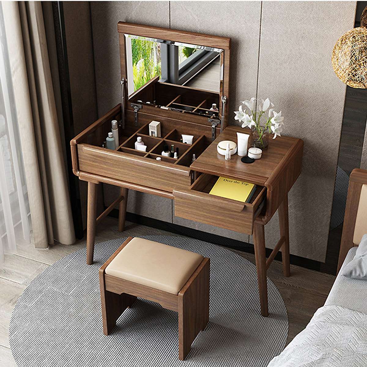Mở lên là bàn trang điểm, gập xuống là chiếc bàn làm việc tiện lợi