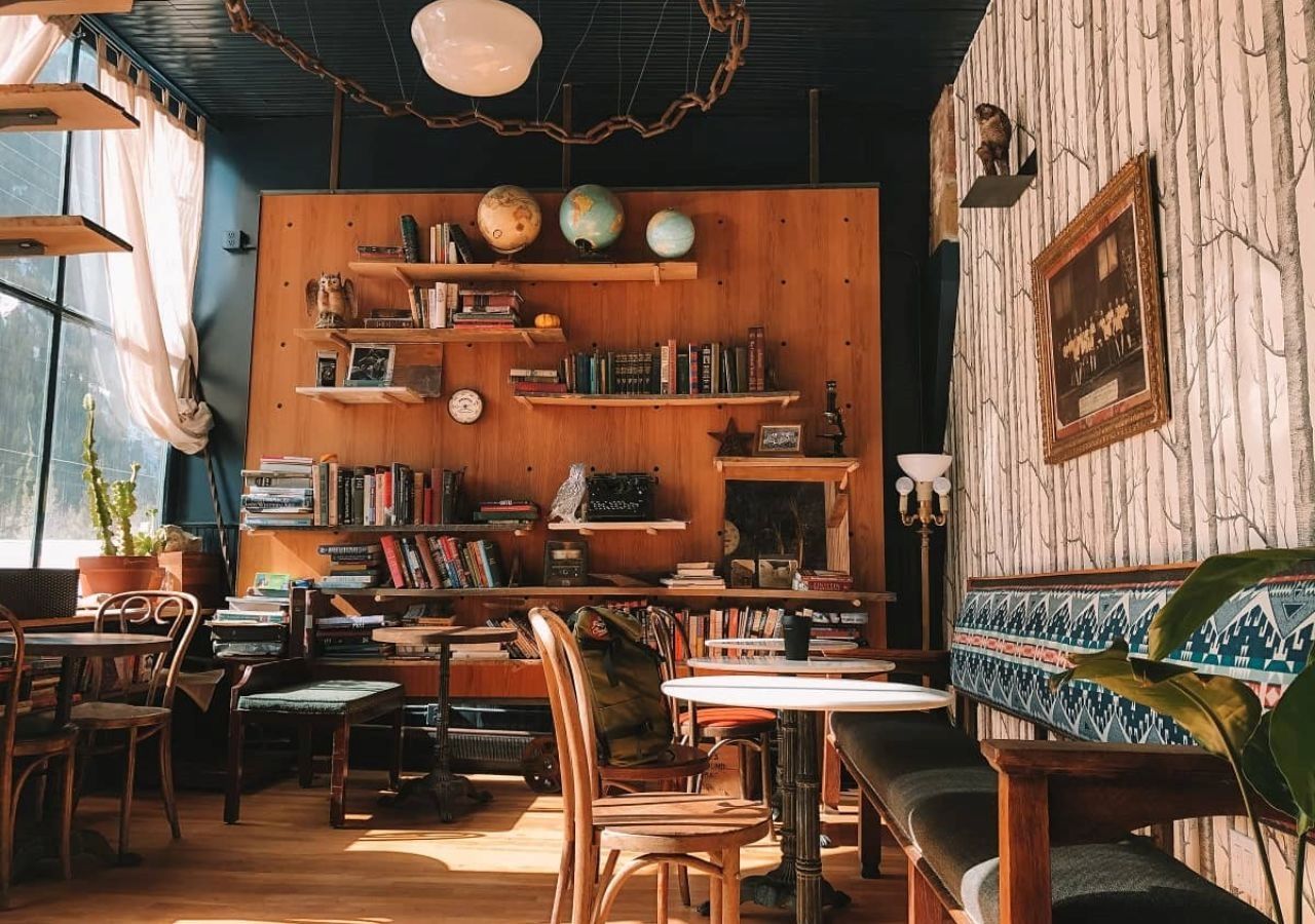trang-tri-quan-cafe-2 Bỏ túi 30 cách trang trí quán cafe ấn tượng, độc đáo hút khách rần rần