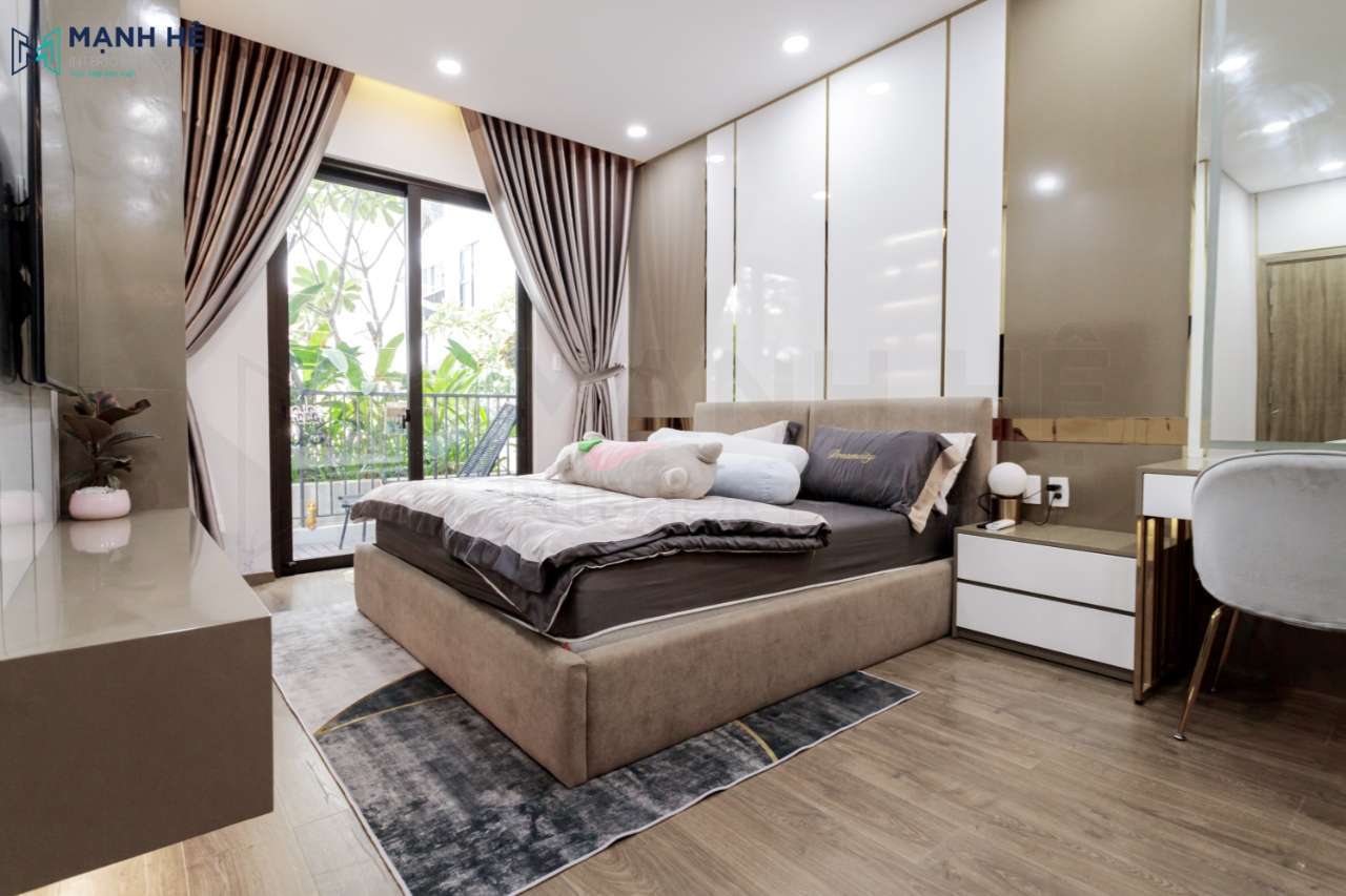 Phòng ngủ chung cư sử dụng gỗ công nghiệp phù Acrylic kết hợp mạ vàng đồ đùng nội thất cho nhà thêm sang trọng